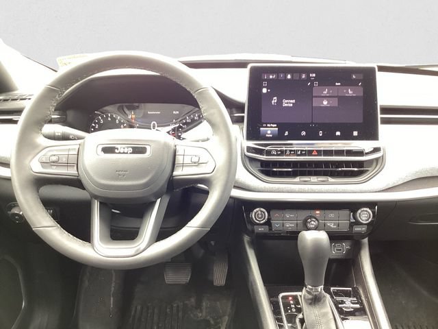 Certified 2024 Jeep Compass Latitude AWD/4WD image 9
