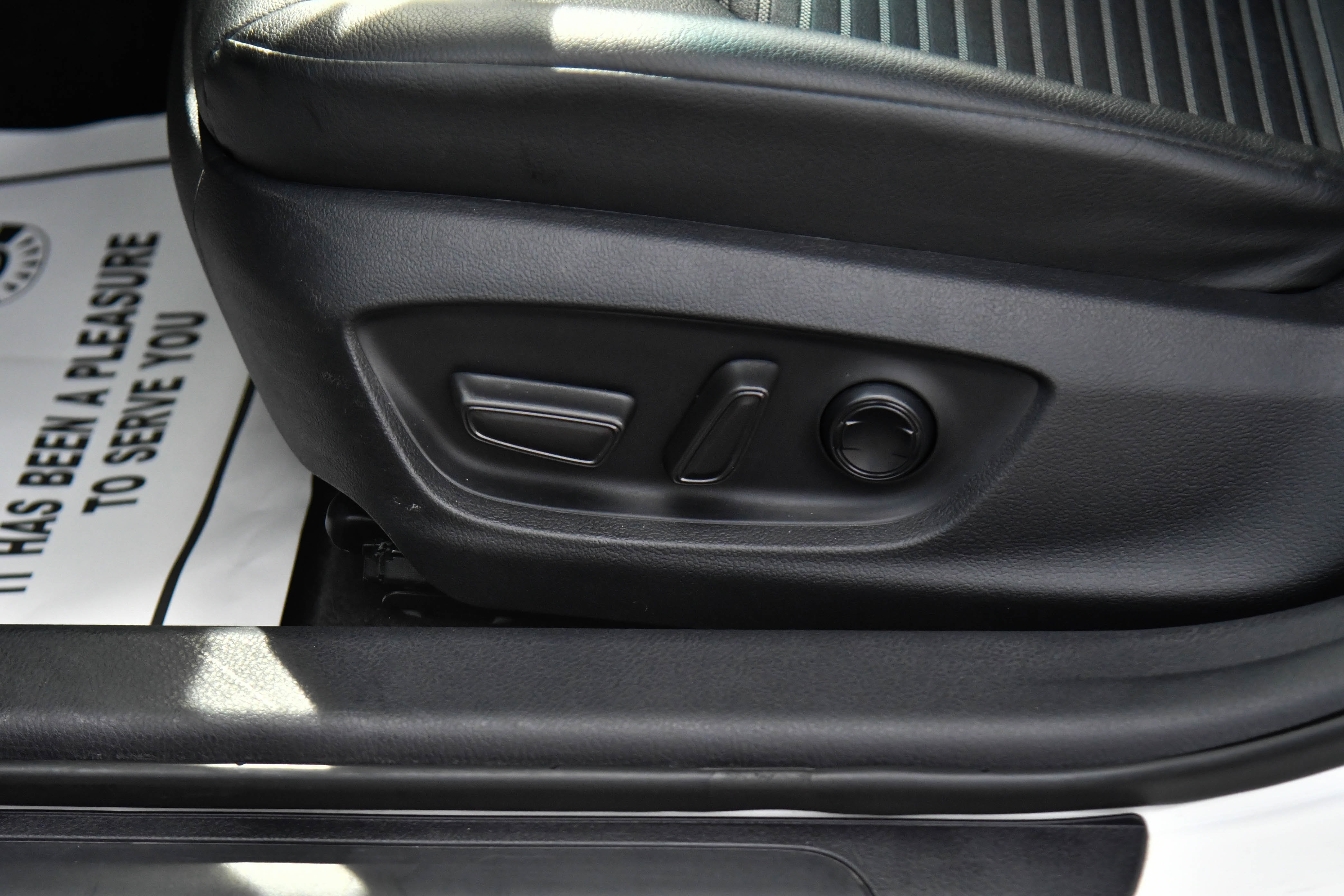 Used 2024 Toyota Camry SE image 17