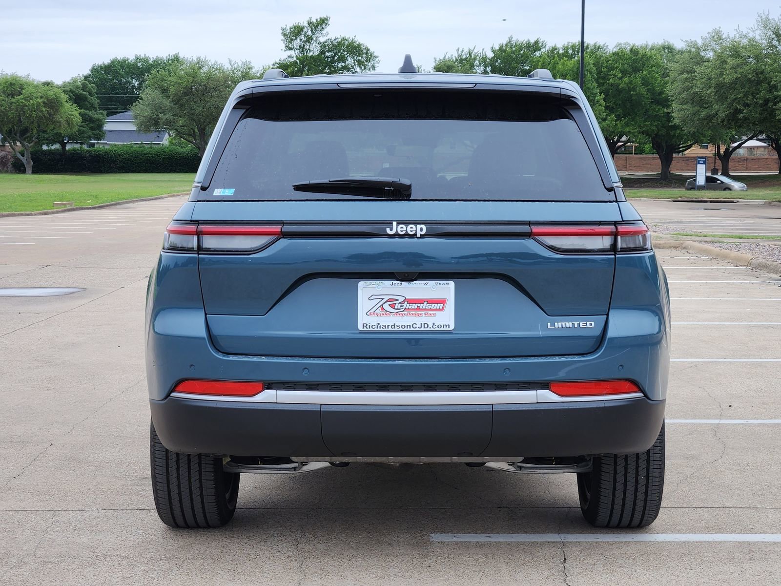 New 2026 Jeep Grand Cherokee Limited RWD image 5
