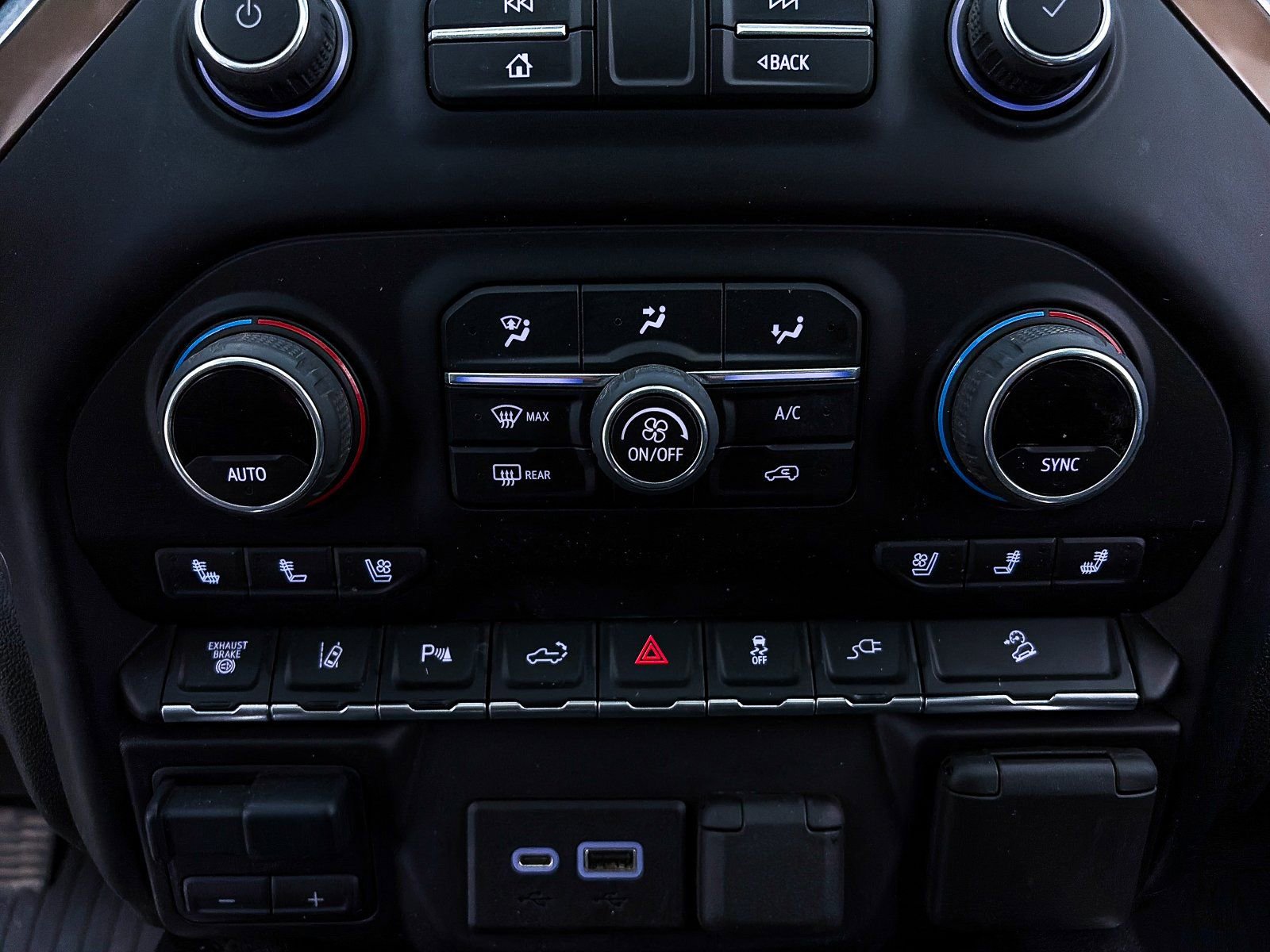 Used 2022 Chevrolet Silverado 2500 High Country w/ Z71 Off-Road Package image 21