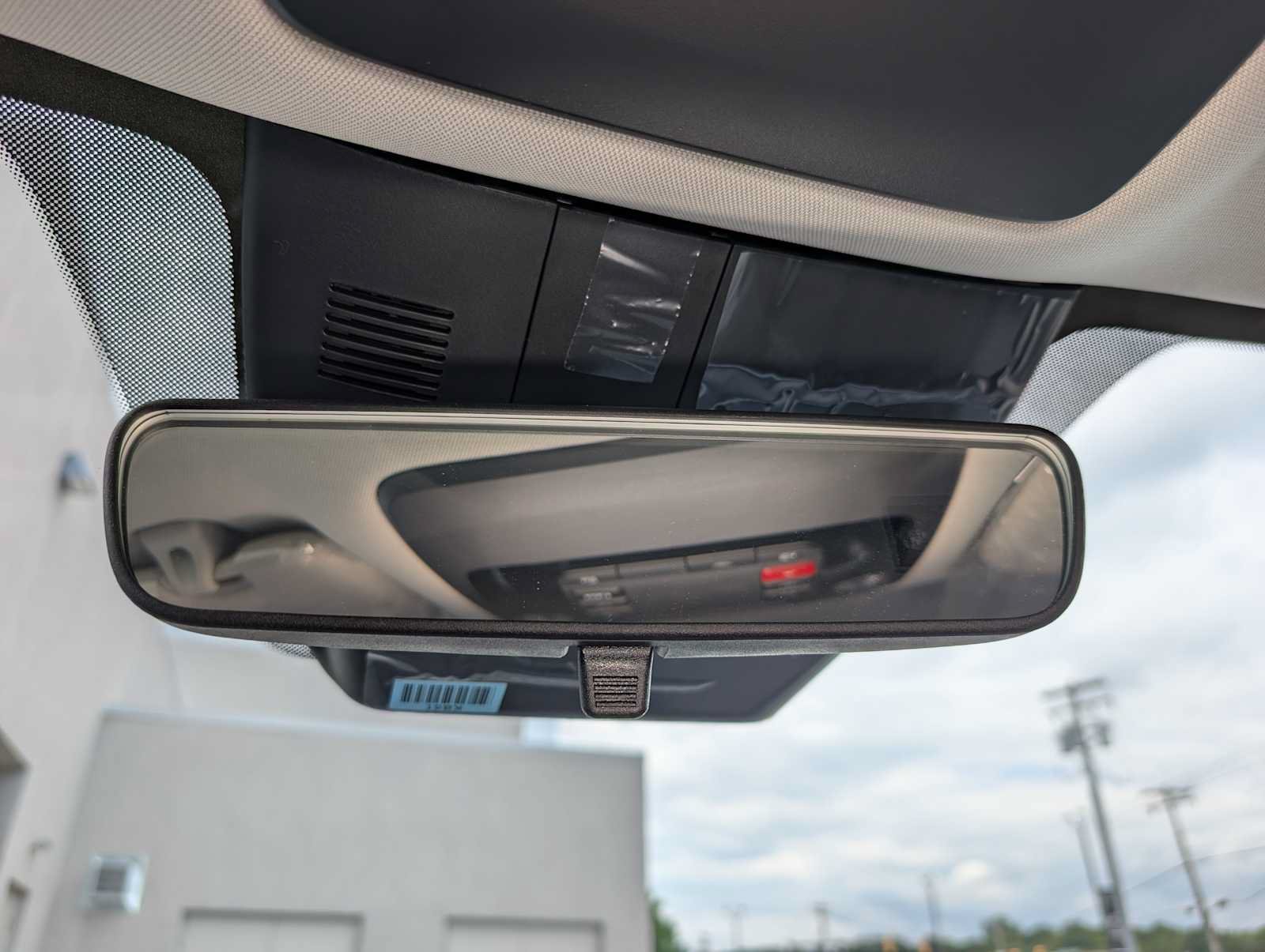 New 2027 Kia Carnival FWD image 30