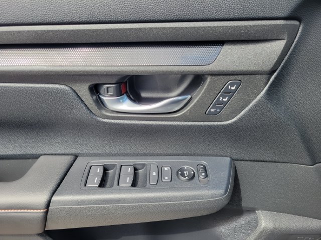 Used 2025 Honda CR-V Sport-L image 17