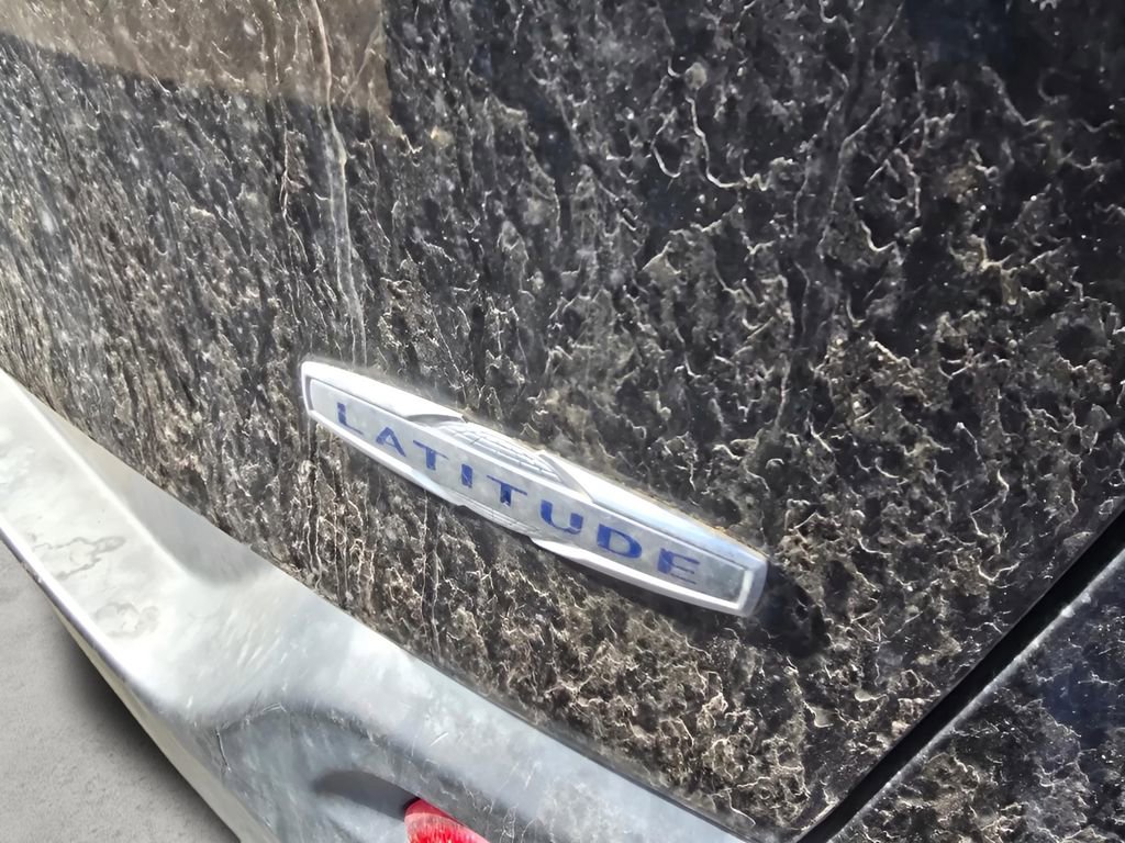 Used 2014 Jeep Cherokee Latitude w/ Comfort/Convenience Group image 27