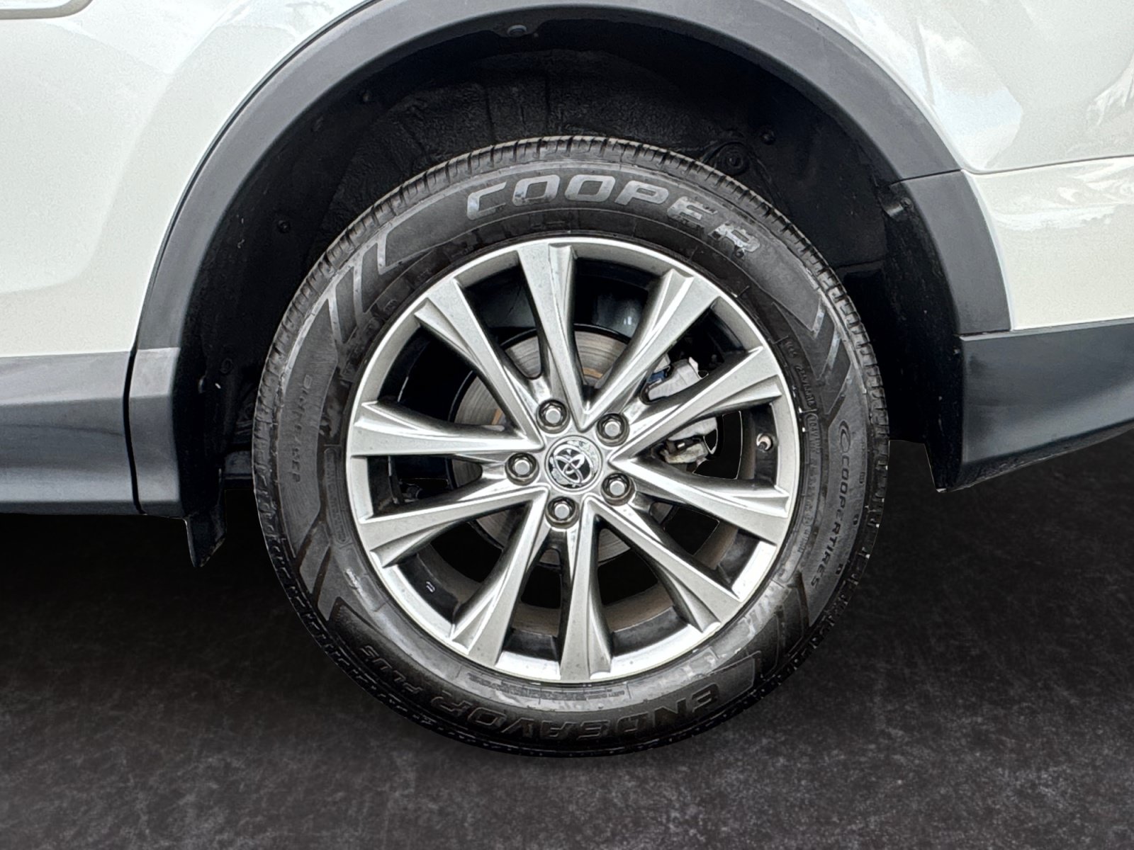 Used 2016 Toyota RAV4 Limited FWD image 14
