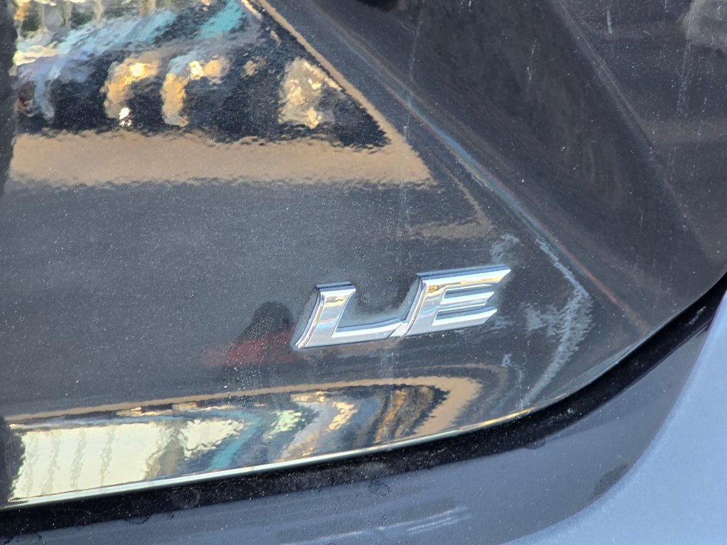 Used 2025 Toyota Camry LE FWD image 33
