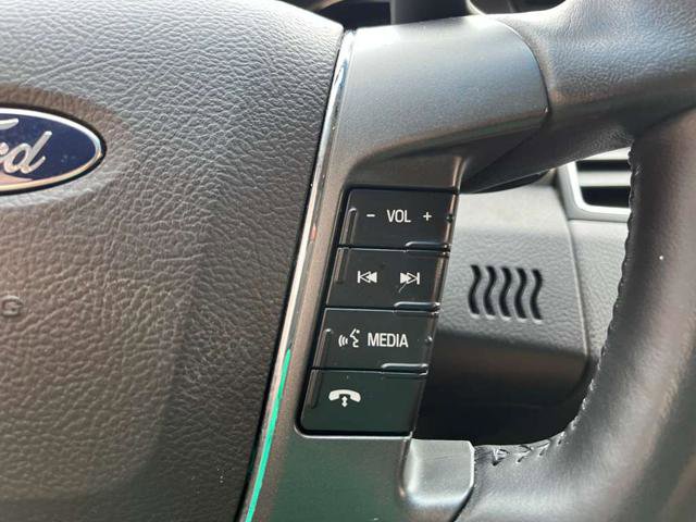 Used 2010 Ford Taurus SHO image 17