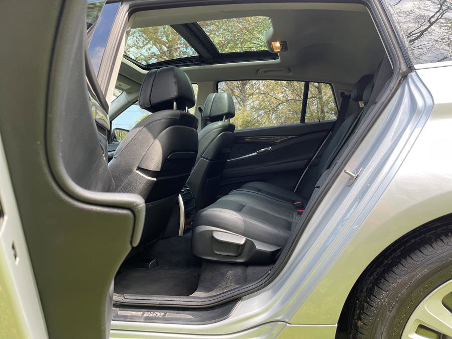 Used 2017 BMW 535i Gran Turismo image 35