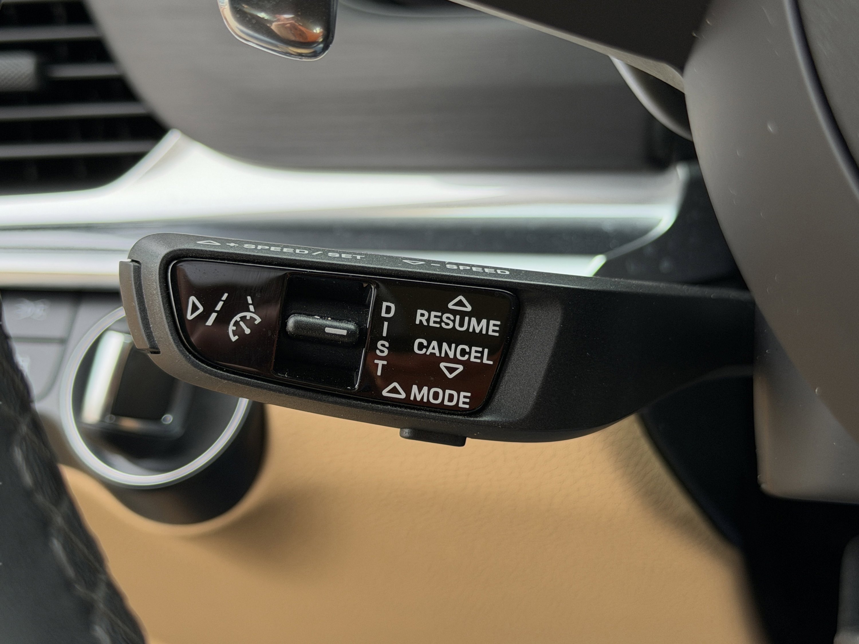 Used 2023 Porsche Panamera 4 Platinum Edition image 87