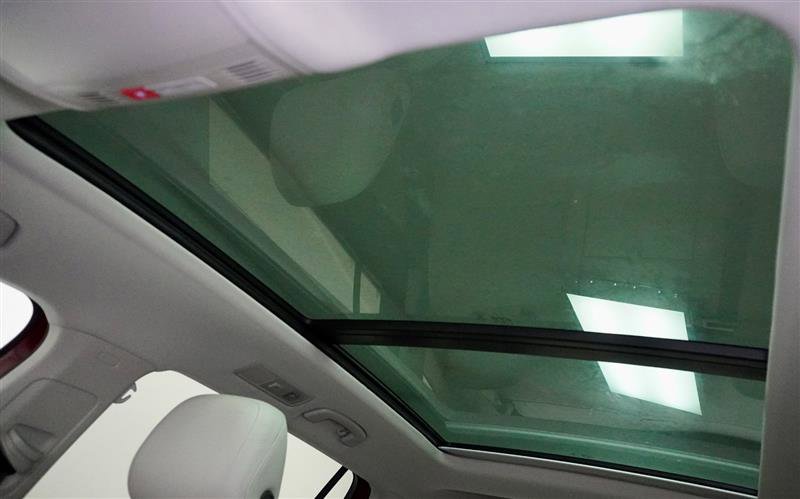 Used 2018 Volkswagen Tiguan SEL image 41