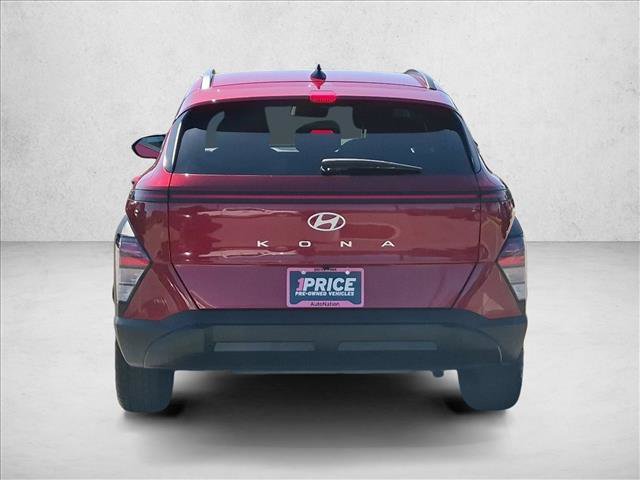 Used 2025 Hyundai Kona SEL FWD image 7