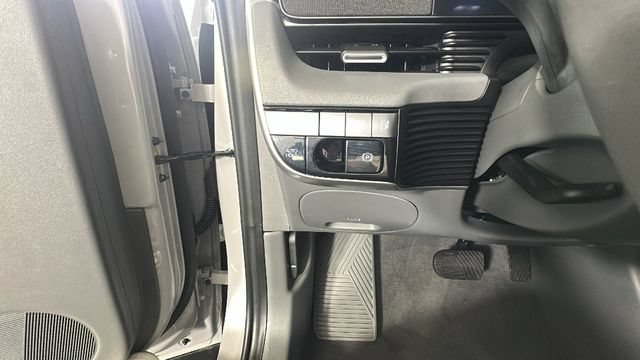 Certified 2025 Hyundai Ioniq 5 SEL AWD/4WD image 18