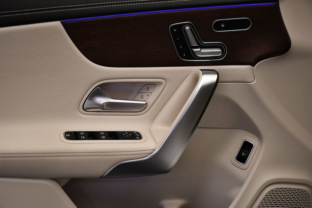 Used 2023 Mercedes-Benz CLA 250 CLA 250 image 31