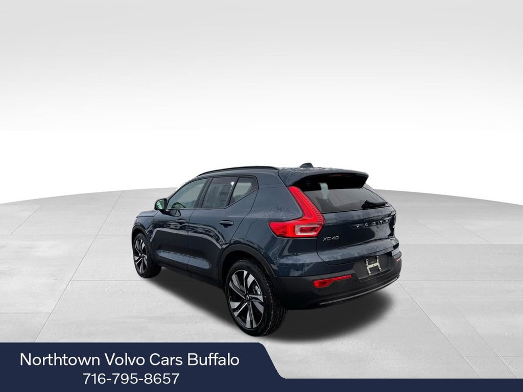 New 2026 Volvo XC40 B5 Ultra w/ Climate Package AWD/4WD image 3