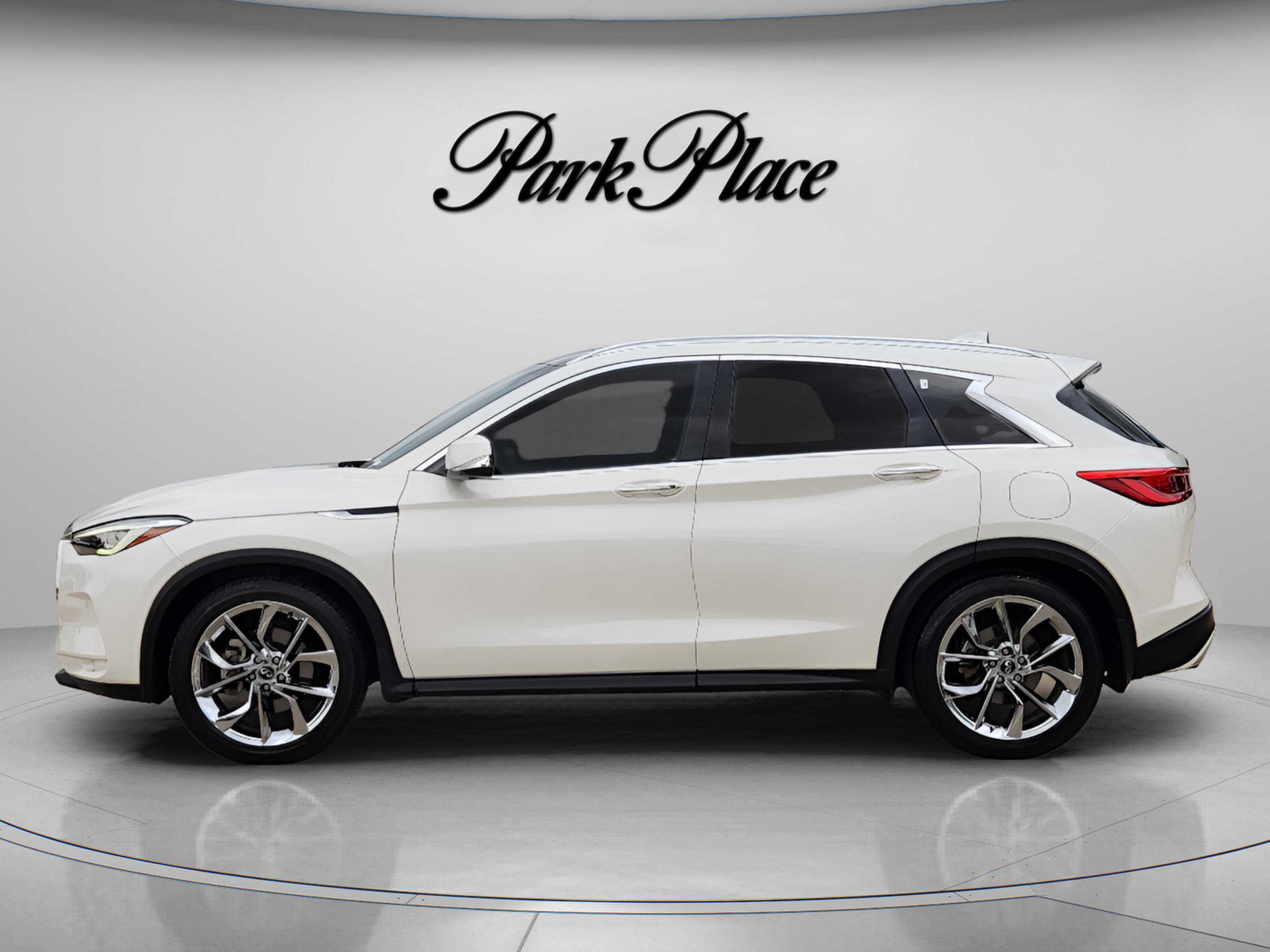 Used 2019 INFINITI QX50 Essential w/ Sensory Package FWD video 2