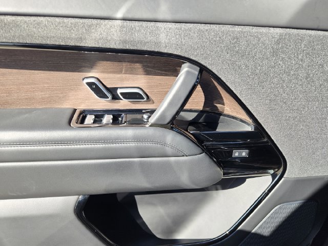 Used 2023 Land Rover Range Rover Sport SE AWD/4WD image 22