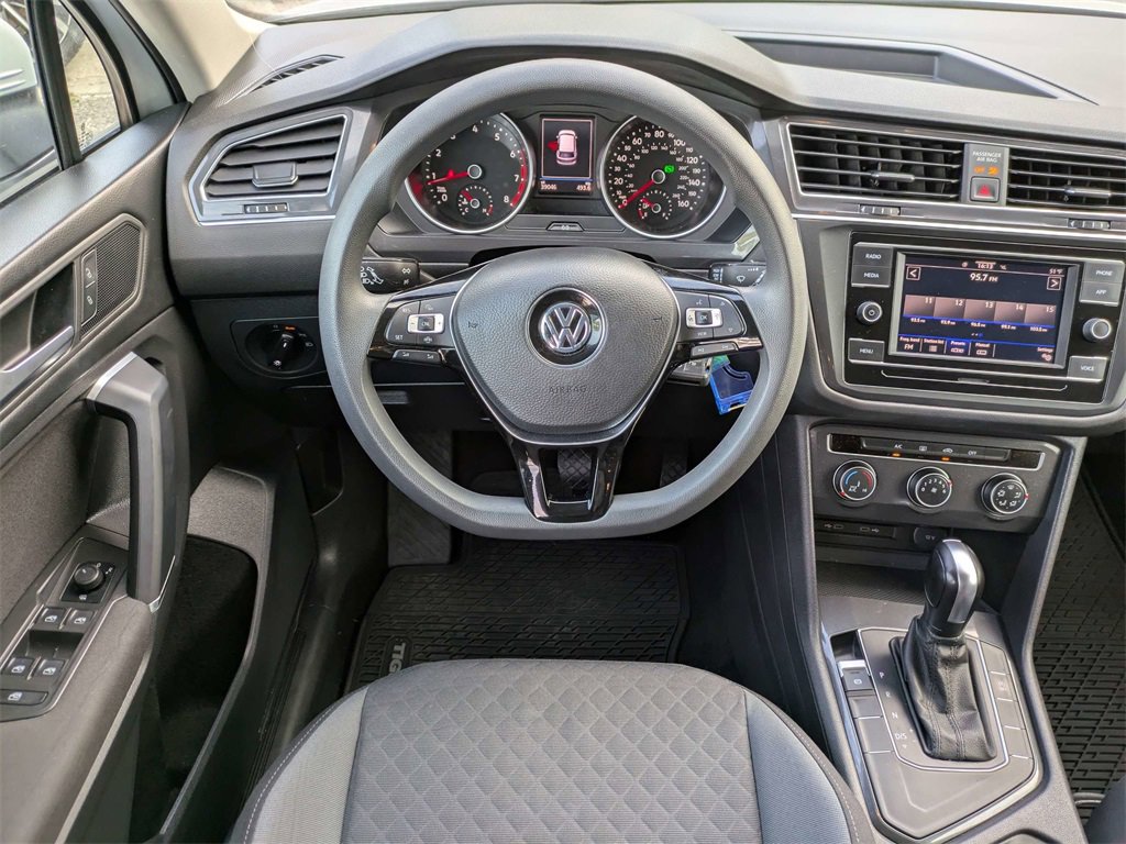Used 2020 Volkswagen Tiguan S image 16
