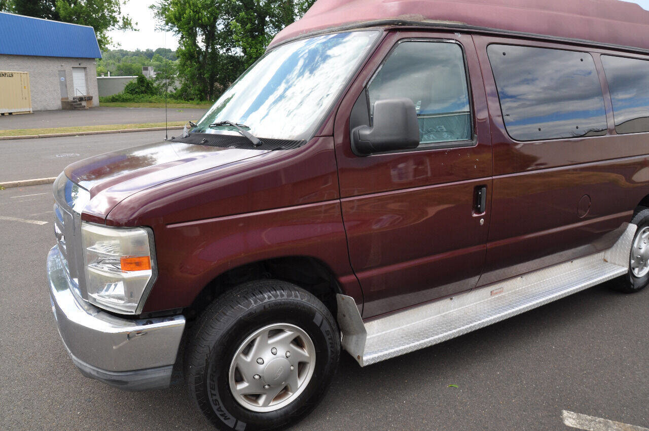 Used 2010 Ford E-350 and Econoline 350 XL image 4