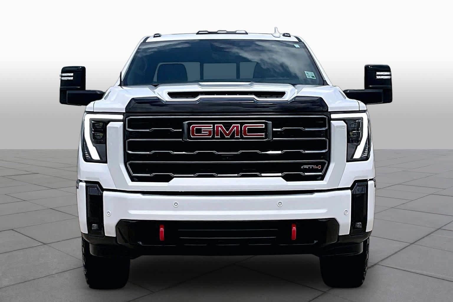 Used 2025 GMC Sierra 2500 AT4 w/ AT4 Premium Plus Package AWD/4WD image 4