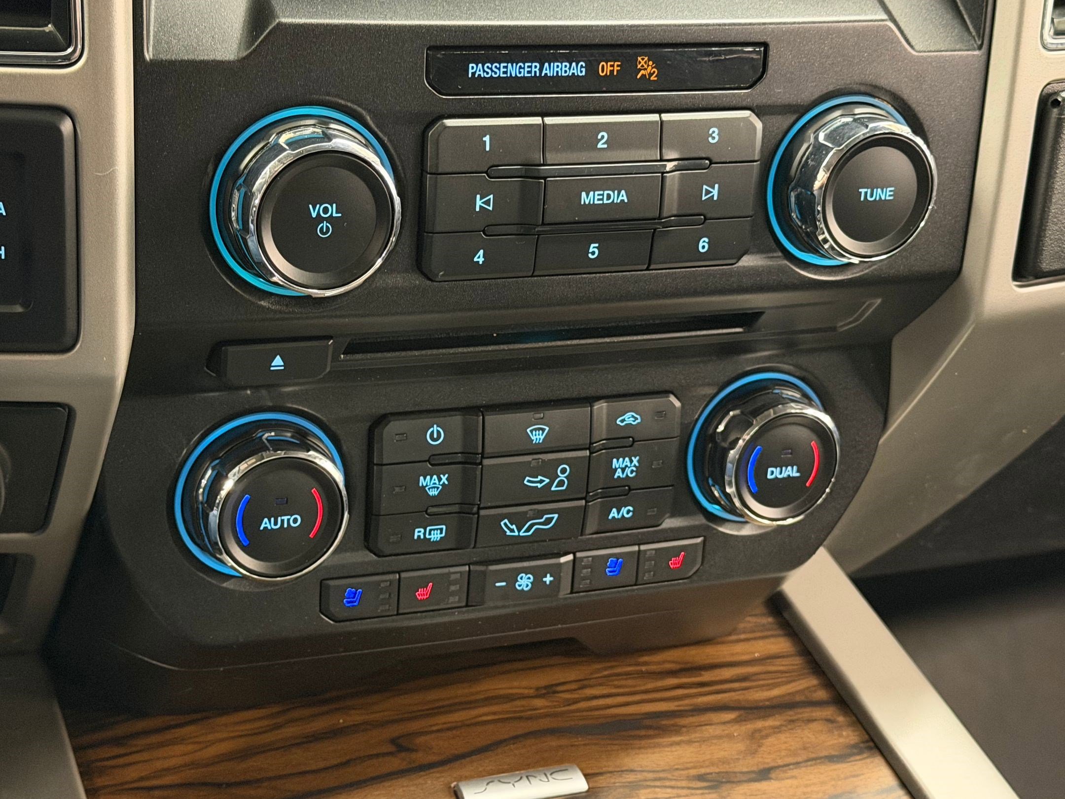 Used 2018 Ford F150 Lariat image 15