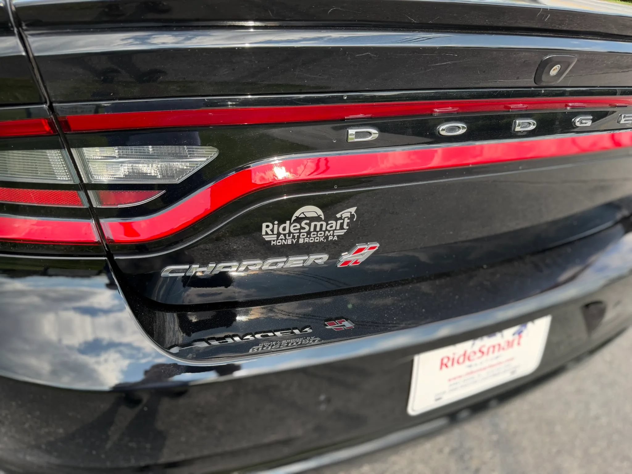 Used 2019 Dodge Charger SXT AWD/4WD image 37