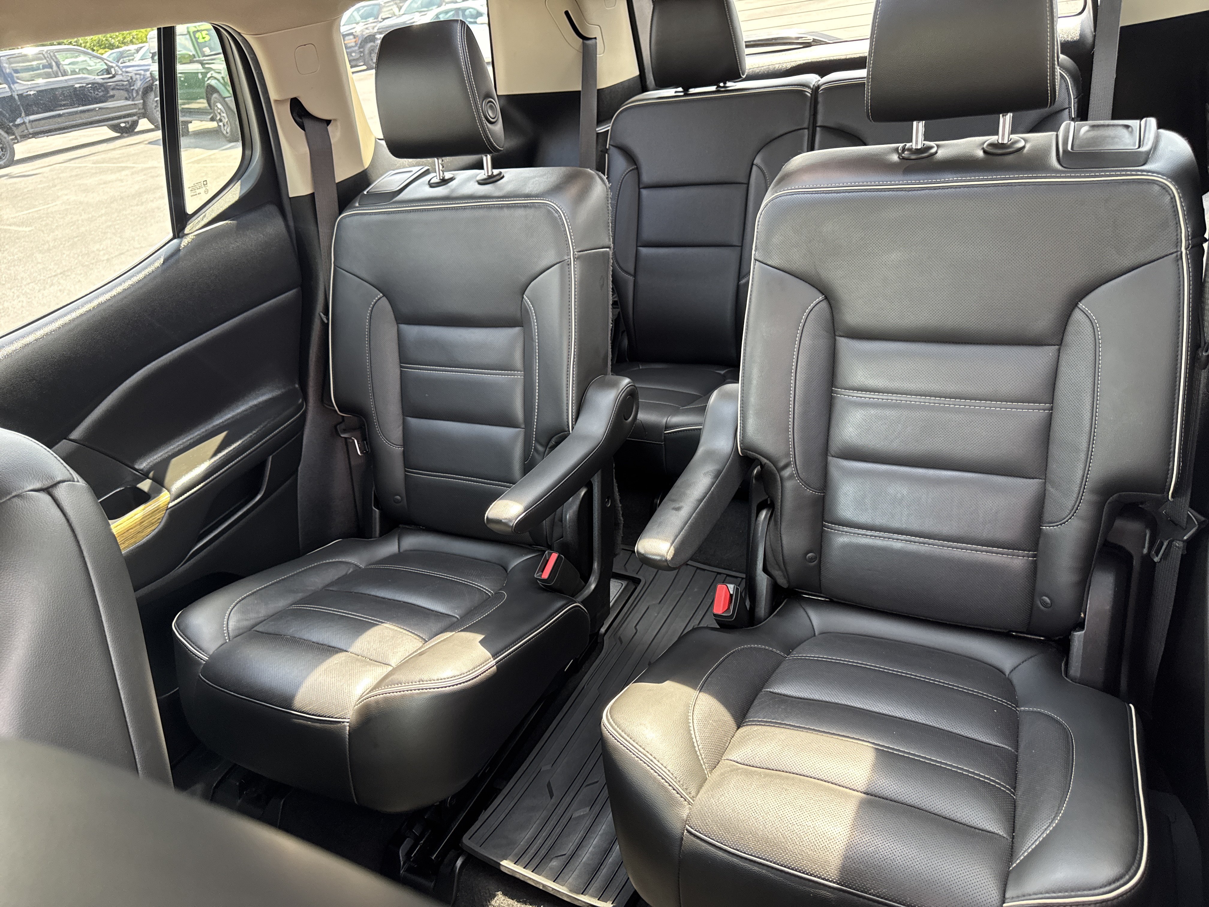 Used 2018 GMC Acadia Denali w/ Technology Package AWD/4WD image 13