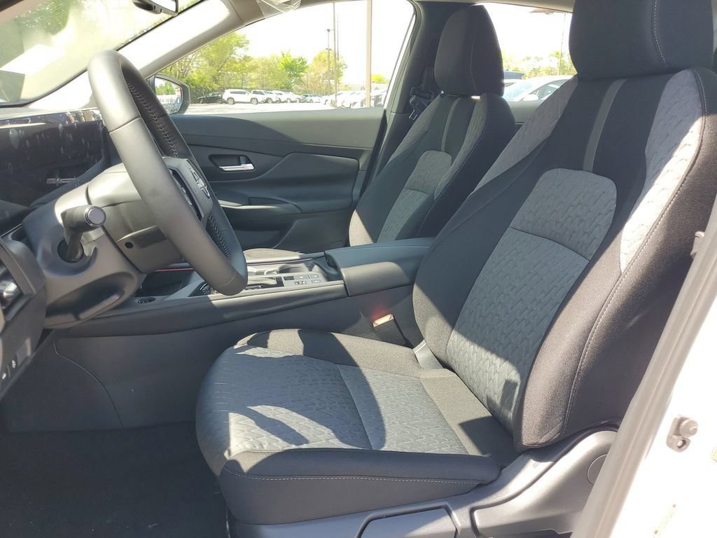 New 2026 Nissan Sentra SV w/ SV Convenience Package FWD image 16