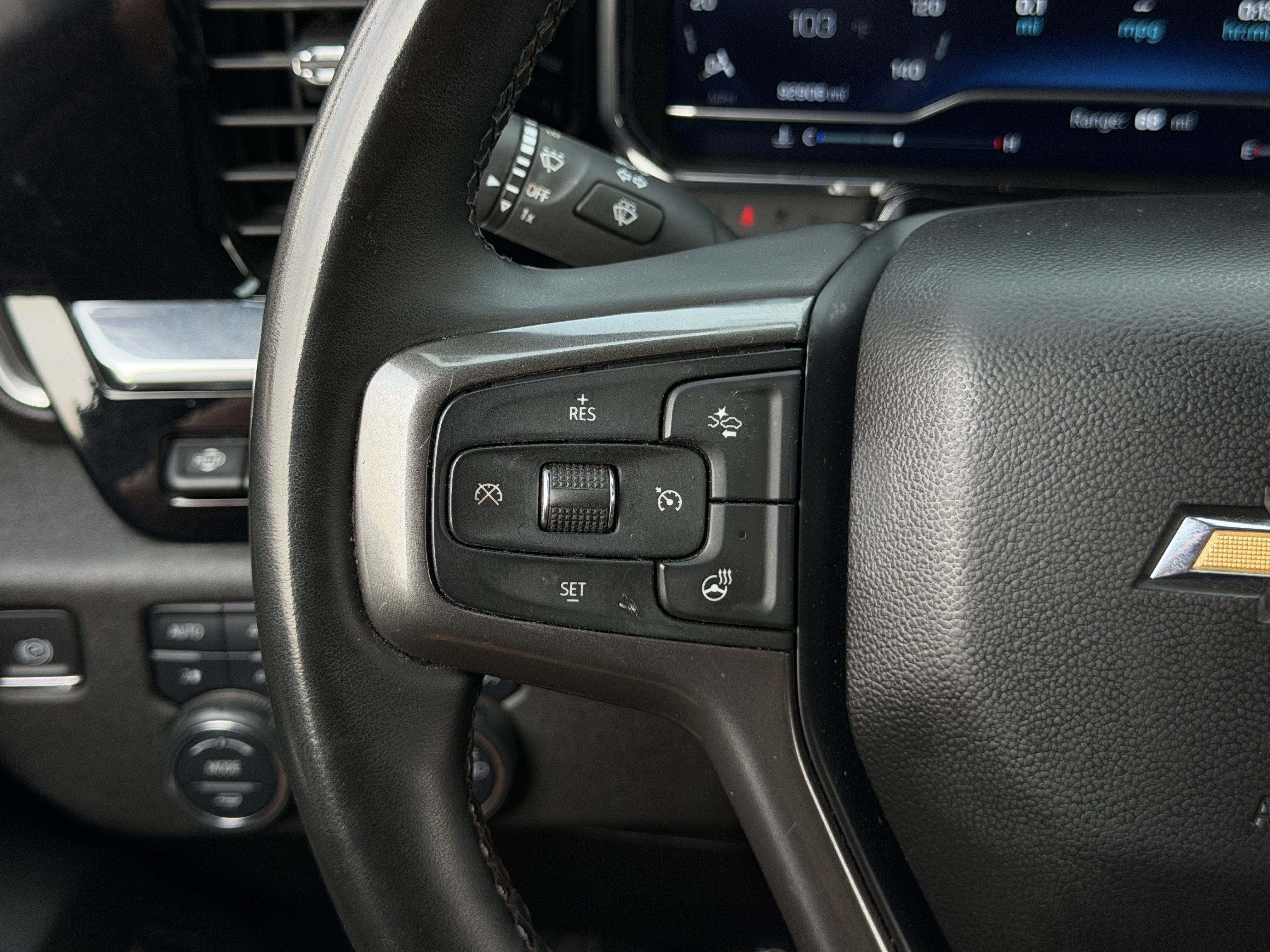 Used 2024 Chevrolet Silverado 2500 High Country w/ High Country Premium Package AWD/4WD image 15