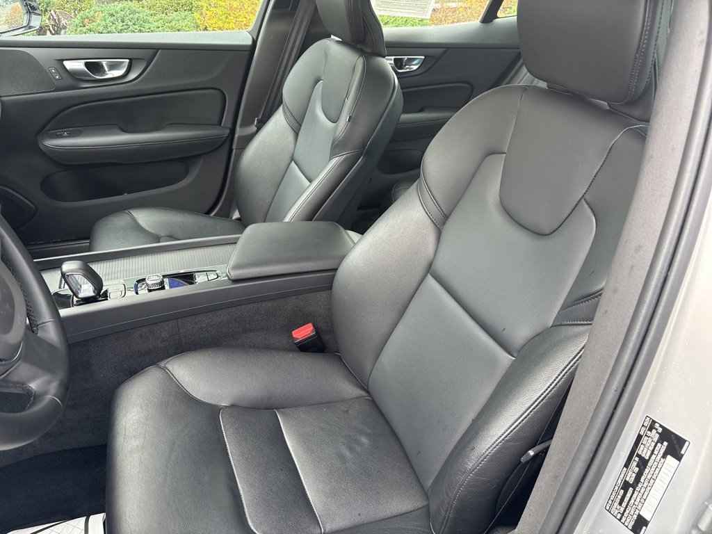 Certified 2025 Volvo S60 B5 Core image 17