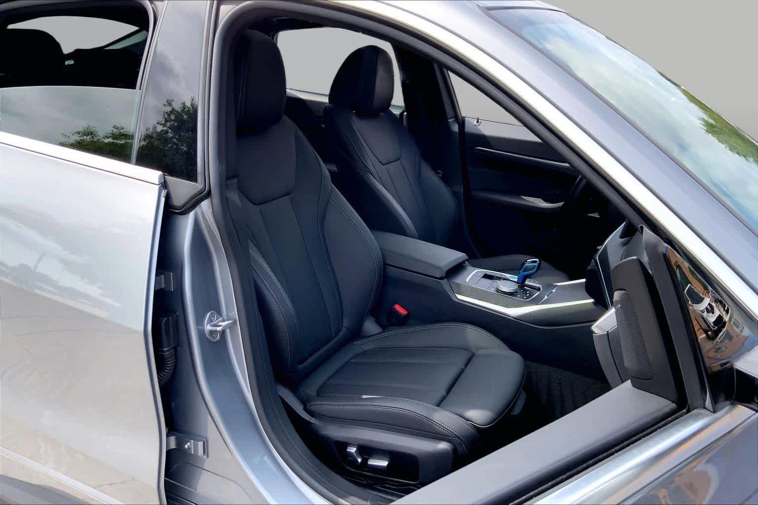 Used 2023 BMW i4 eDrive35 w/ Premium Package RWD image 8