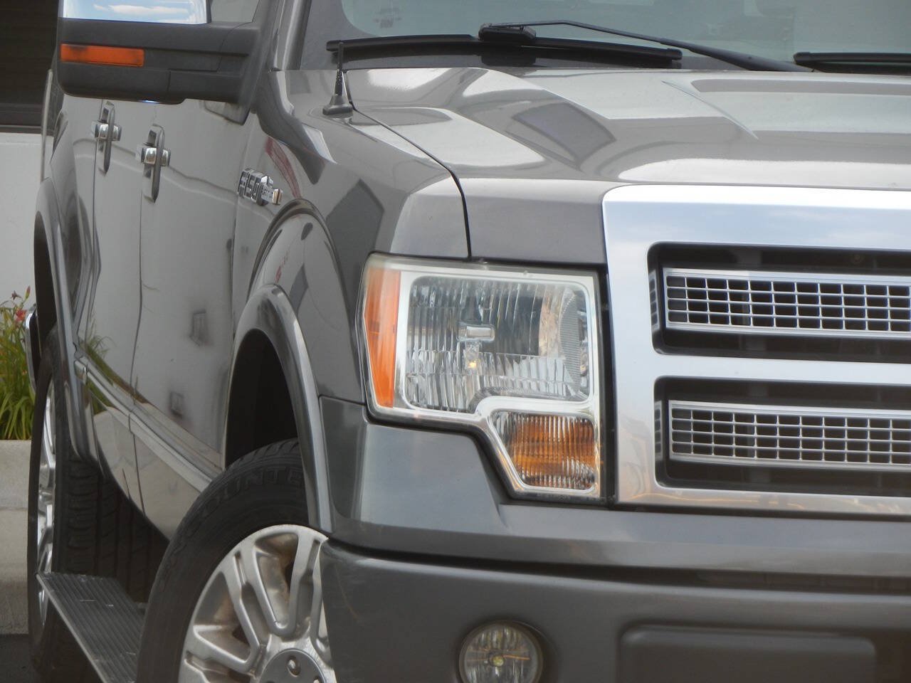 Used 2010 Ford F150 Platinum AWD/4WD image 8
