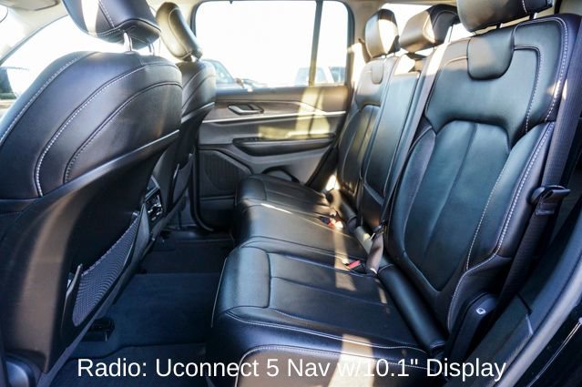 Used 2023 Jeep Grand Cherokee Limited w/ Luxury Tech Group II image 9