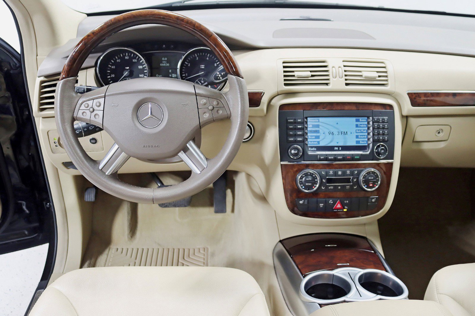 Used 2007 Mercedes-Benz R 500 4MATIC image 15