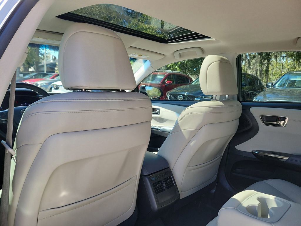 Used 2015 Toyota Avalon XLE Touring image 8