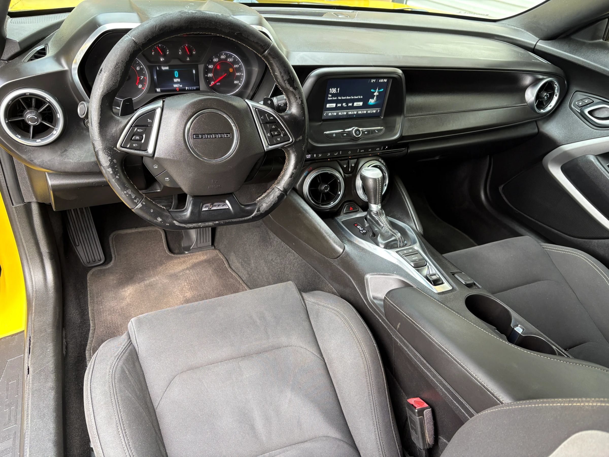 Used 2017 Chevrolet Camaro LT RWD image 3