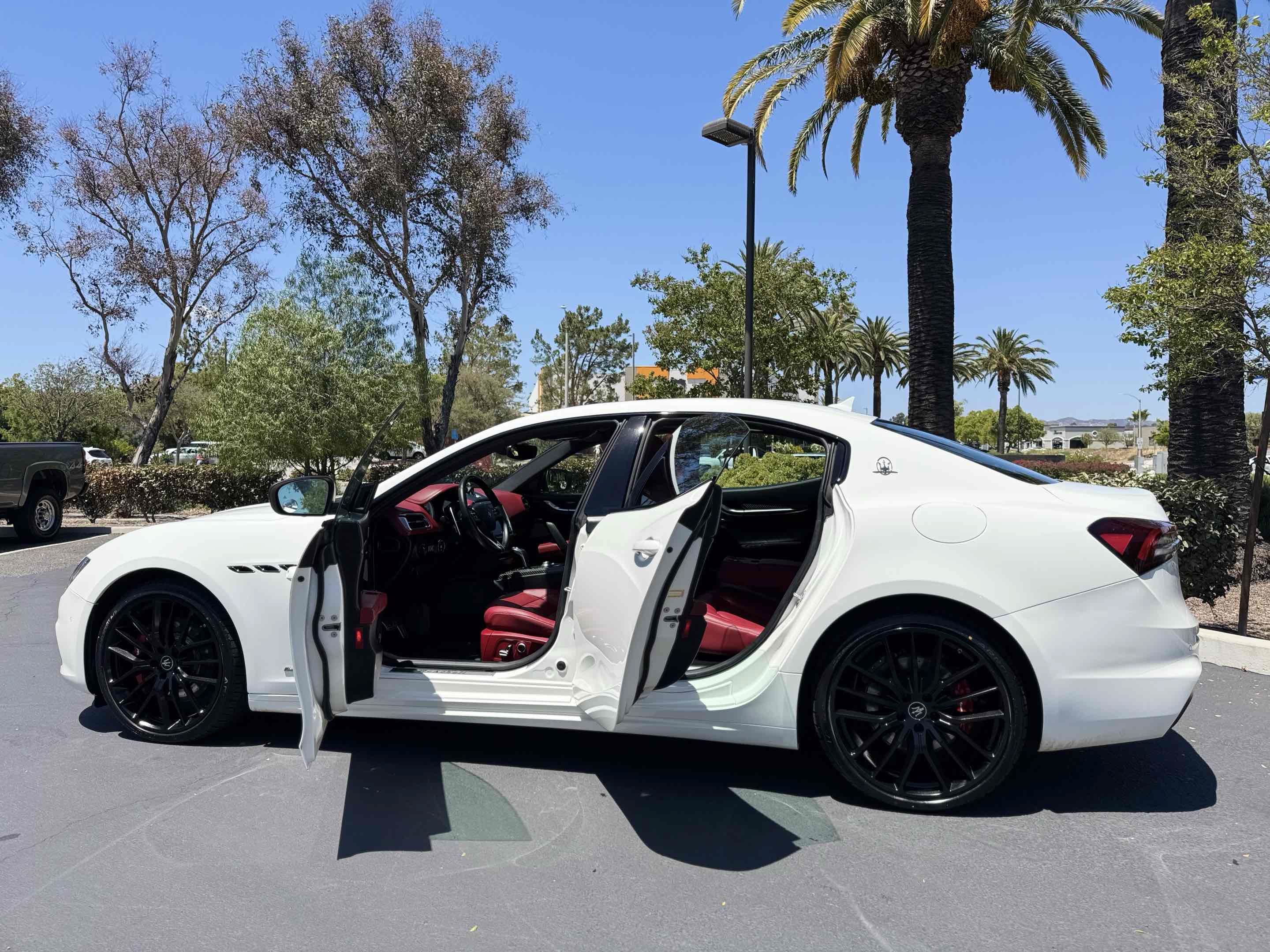 Used 2021 Maserati Ghibli S GranSport RWD image 18