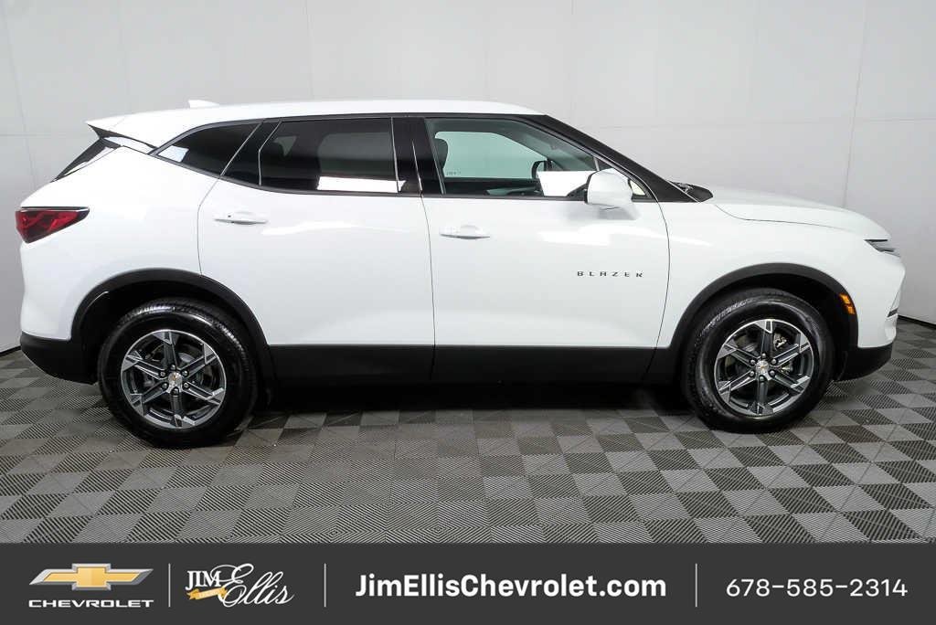 Certified 2025 Chevrolet Blazer LT FWD image 25
