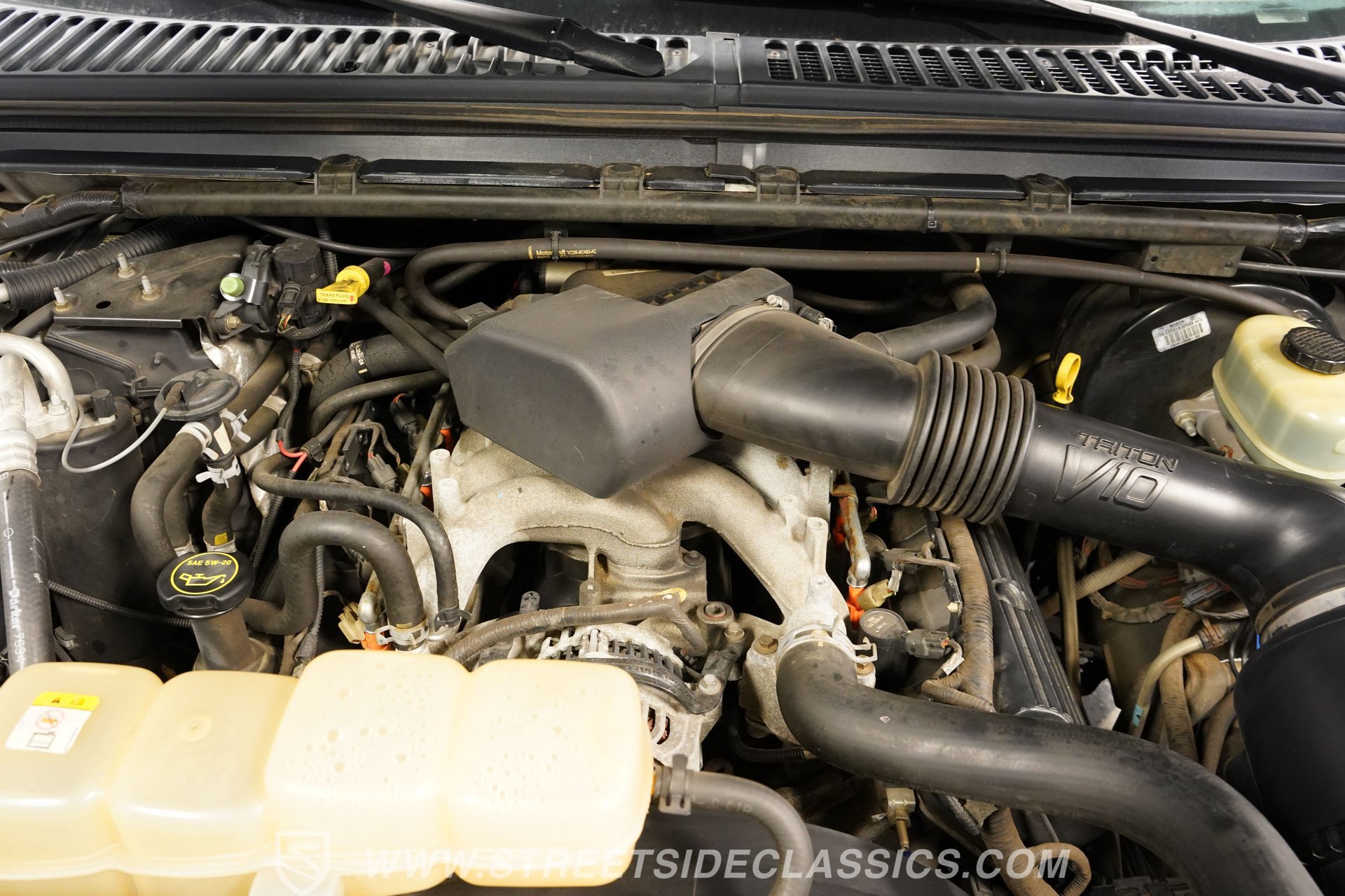 Used 2002 Ford Excursion XLT image 34