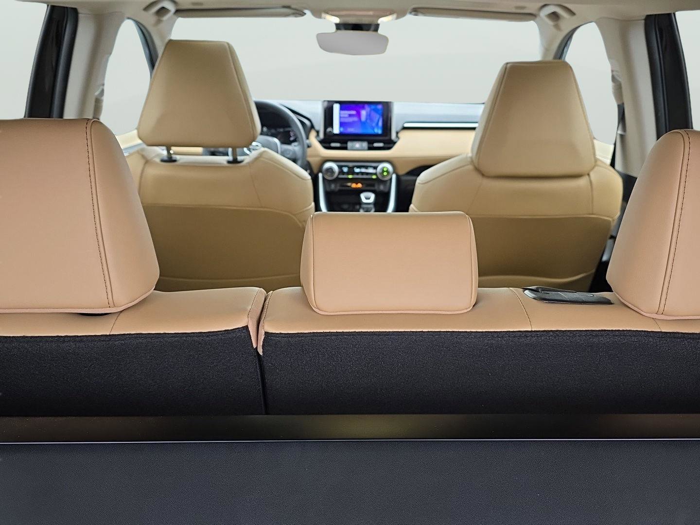 Used 2024 Toyota RAV4 XLE Premium image 75