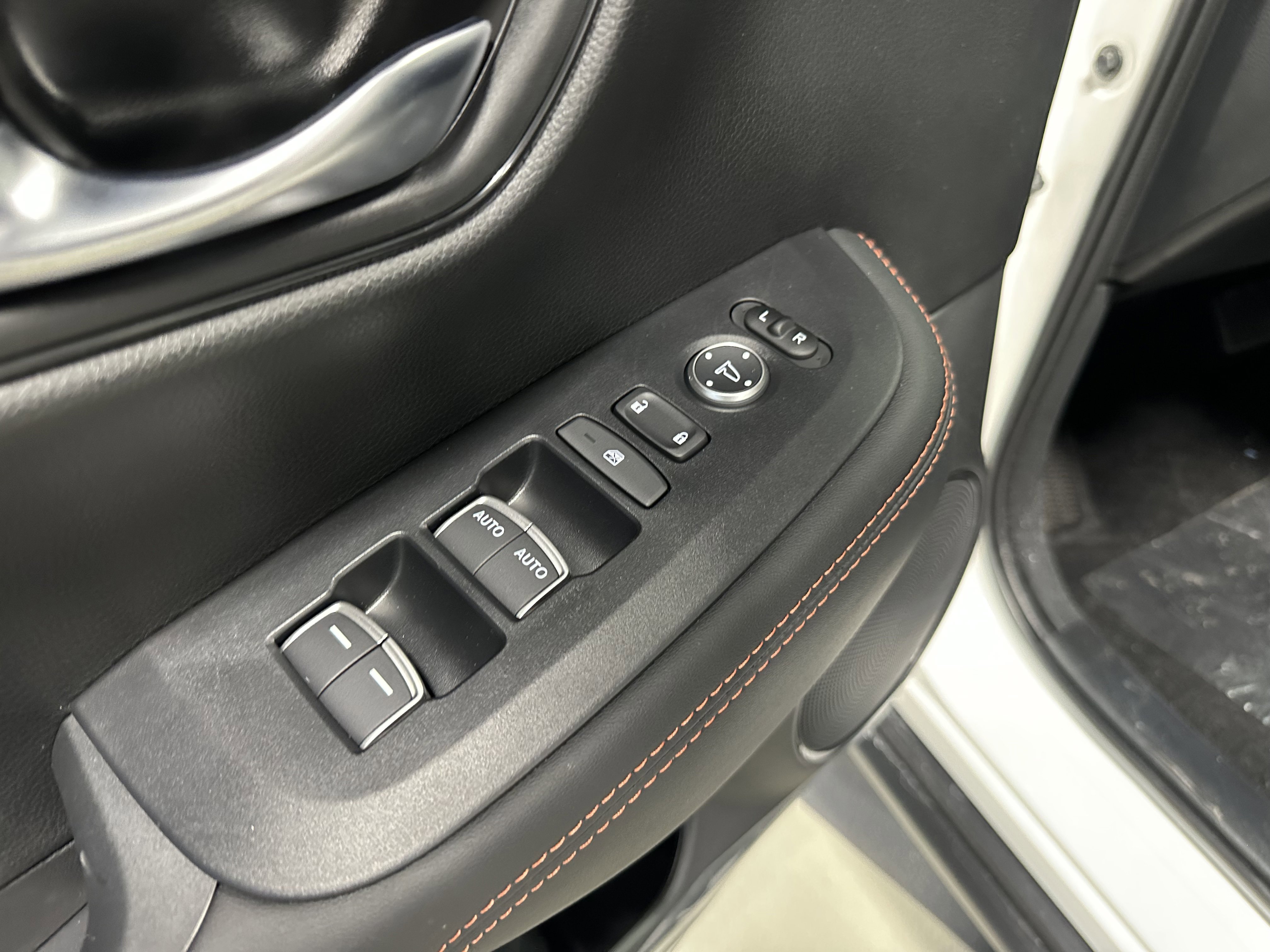 New 2026 Honda HR-V Sport image 16