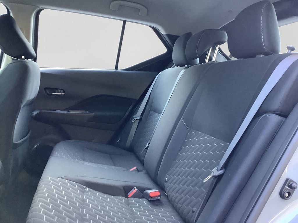 Used 2023 Nissan Kicks SV image 15
