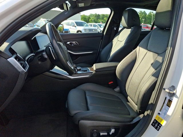 Used 2019 BMW 330i xDrive Sedan w/ Convenience Package AWD/4WD image 17
