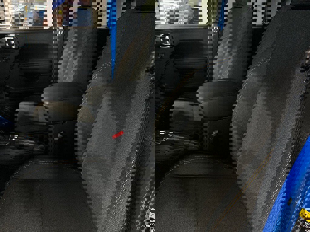 New 2025 Jeep Gladiator Sport image 5