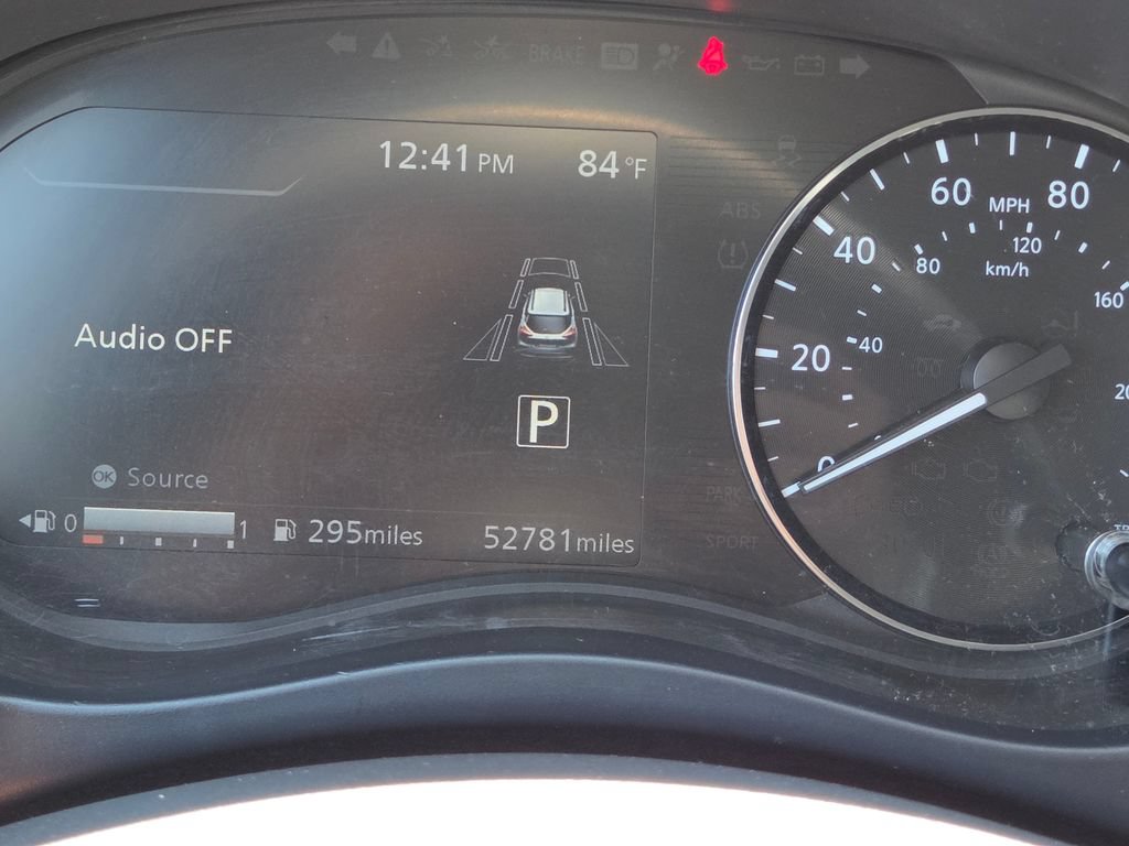 Used 2022 Nissan Kicks SR w/ Interior Electronics Package FWD image 23