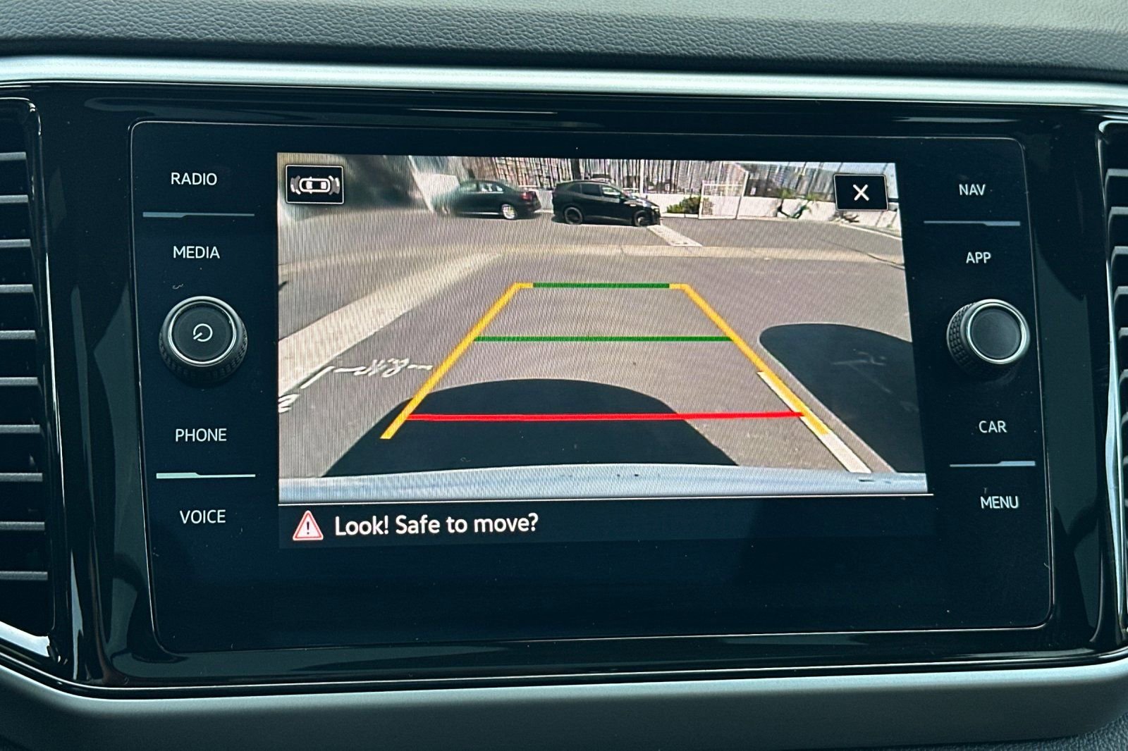 Certified 2023 Volkswagen Atlas Cross Sport SEL R-Line image 19