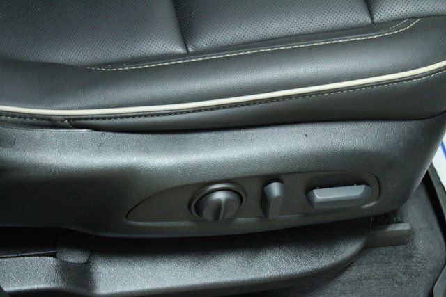 Used 2023 Chevrolet Traverse Premier image 10