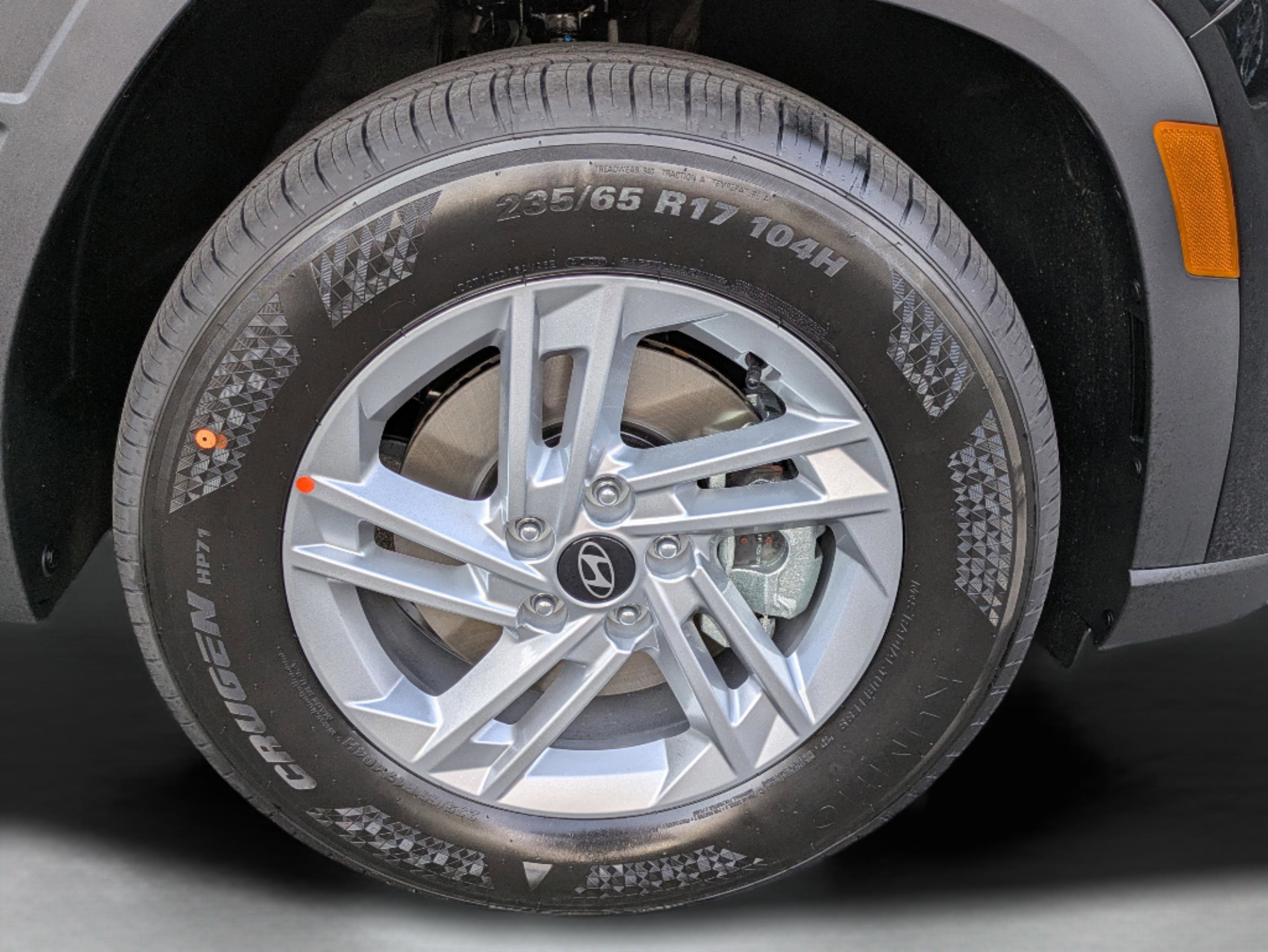 New 2026 Hyundai Tucson SE image 14