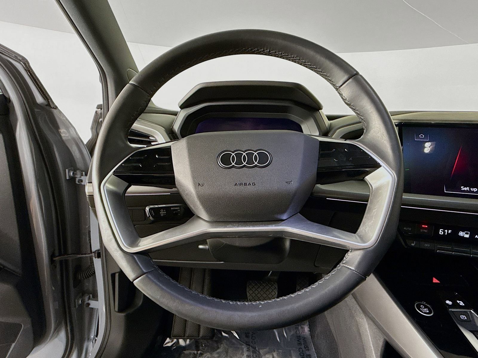 Used 2023 Audi Q4 e-tron Premium Plus w/ Premium Plus image 11