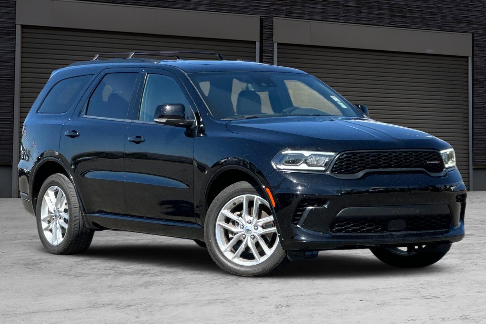 Used 2024 Dodge Durango GT image 2