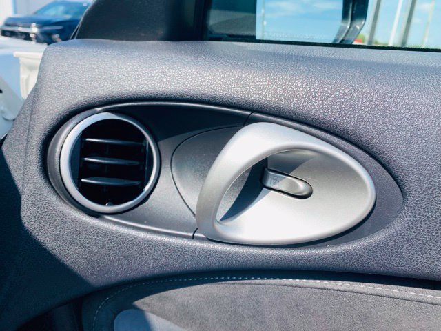Used 2018 Nissan 370Z Touring Sport RWD image 12