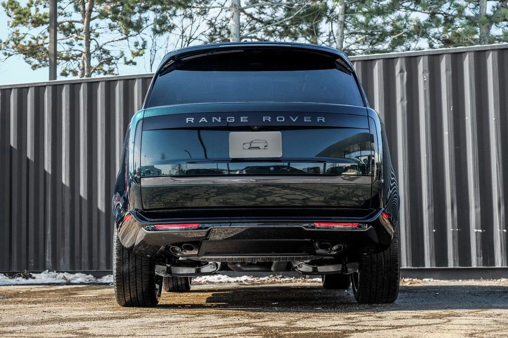 New 2026 Land Rover Range Rover Long Wheelbase SE AWD/4WD image 7
